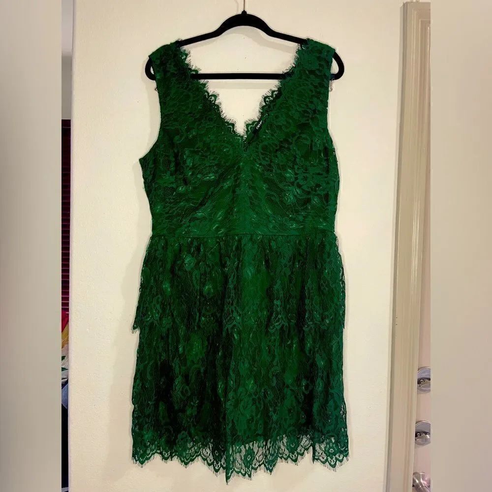 Gianni Bini Green Lace Dinner Dress